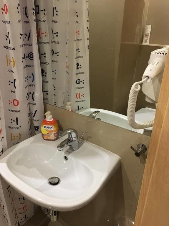 Appartamento 4 Pokoje Poznań Esterno foto
