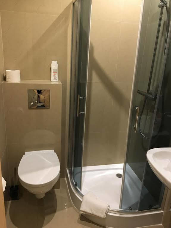 Appartamento 4 Pokoje Poznań Esterno foto